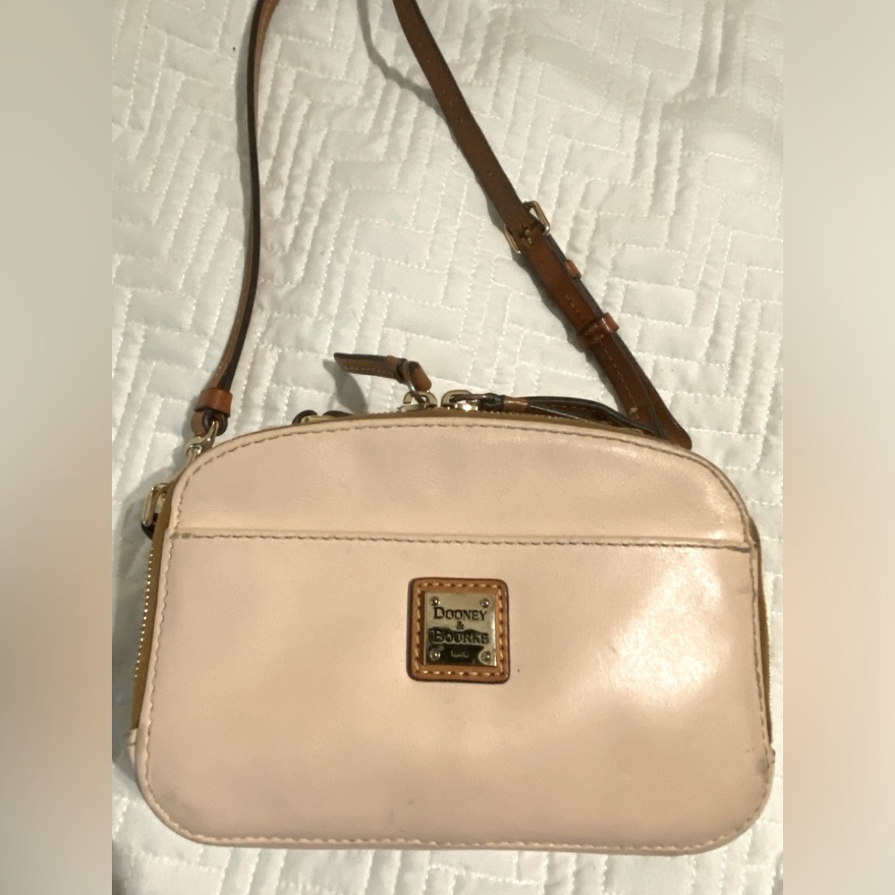 Dooney & Bourke Wexford Smooth Leather Ambler Crossbody